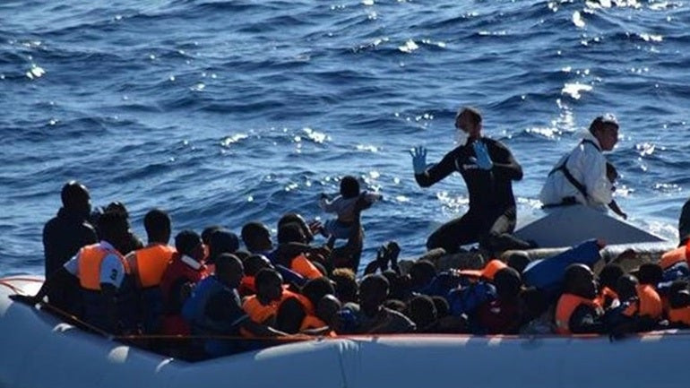 Περισυνελέγησαν 43 πρόσφυγες και λαθρομετανάστες κοντά στη νήσο Ρω